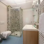 لو ستانزي ديل لاغو شقة فندقية كومو