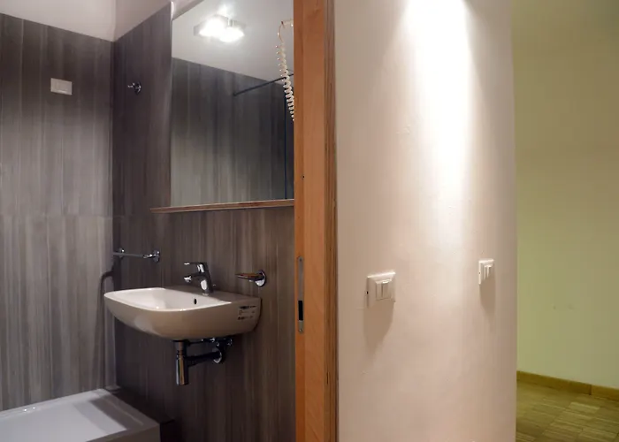 Le Stanze Del 3* Como