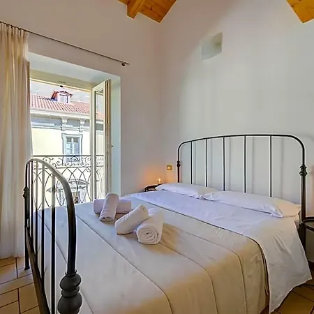 Le Stanze Del 4* Como