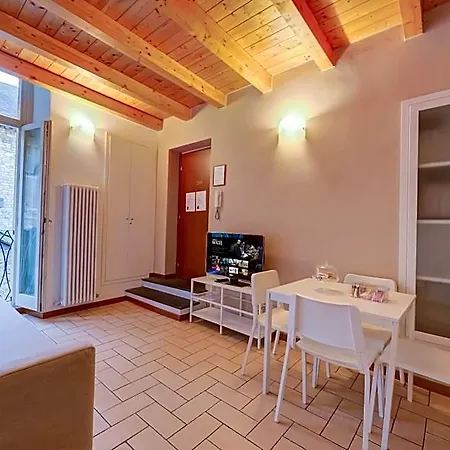 Le Stanze Del 4* Como